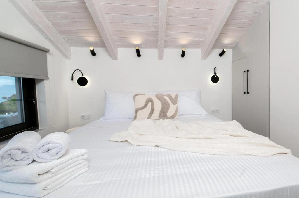 Suite 7 - Gallery 19